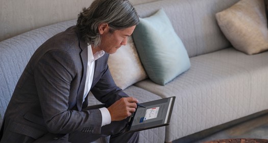 Surface Pro 8 - hybrid future.jpg